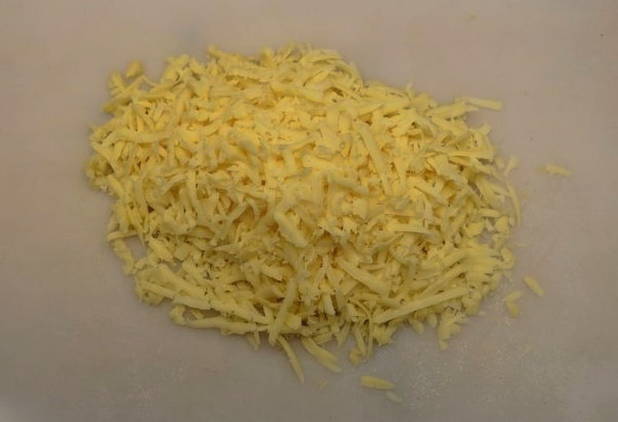 Торт Наполеон из коржей с рыбными консервами