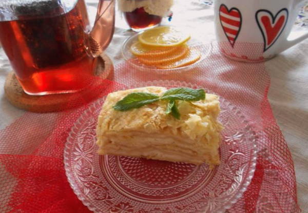 Наполеон со сгущенкой и маслом