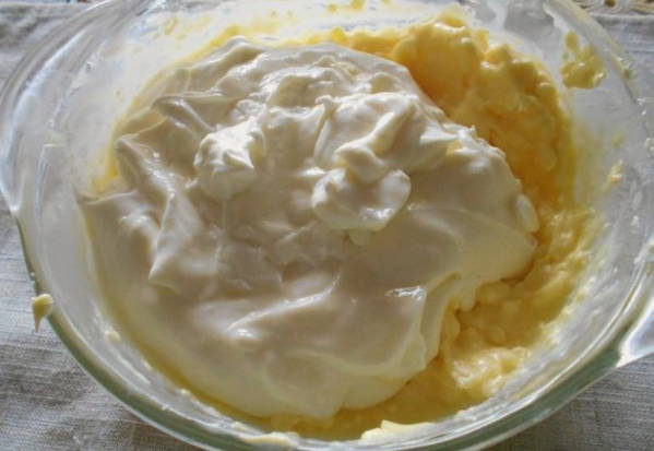 Наполеон со сгущенкой и маслом Наполеон со сгущенкой и маслом