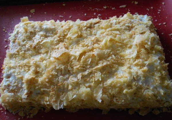 Наполеон со сгущенкой и маслом Наполеон со сгущенкой и маслом