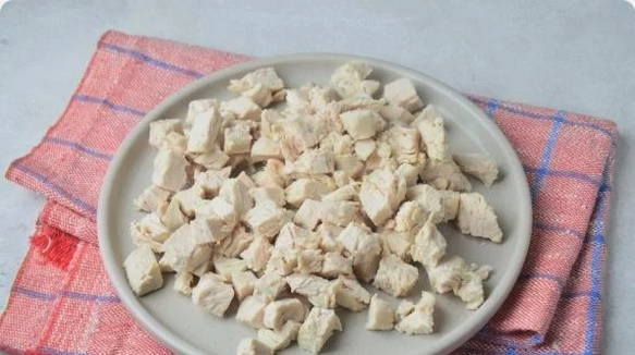 «Гранатовый браслет» с курицей и грецкими орехами