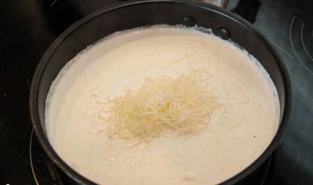 Сливочно-чесночный соус для курицы Сливочно-чесночный соус для курицы