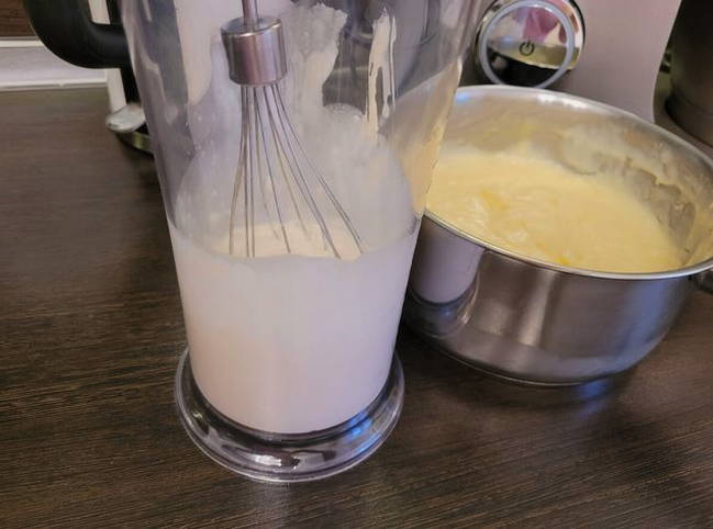 Наполеон из слоеного дрожжевого теста