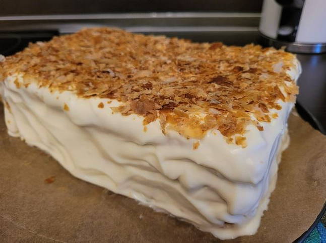 Наполеон из слоеного дрожжевого теста