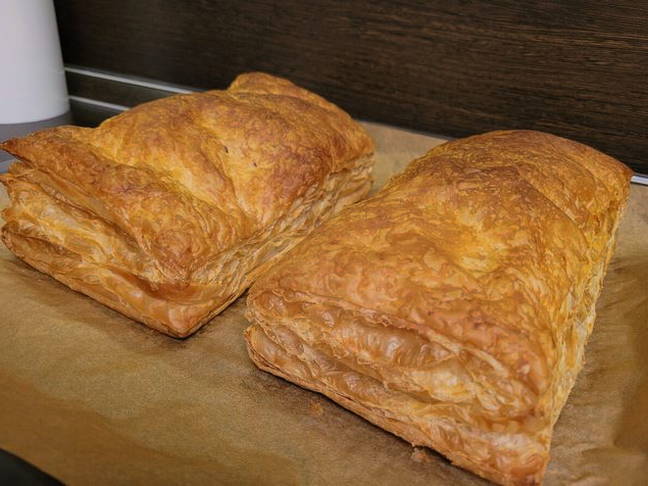 Наполеон из слоеного дрожжевого теста