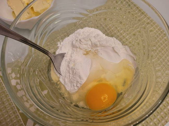 Наполеон из слоеного дрожжевого теста