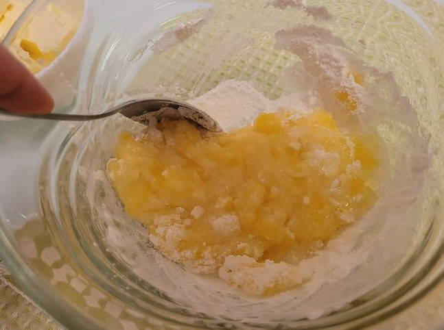 Наполеон из слоеного дрожжевого теста