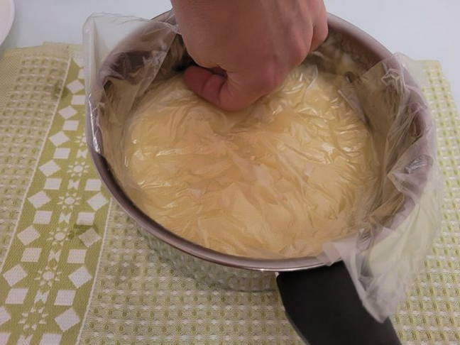 Наполеон из слоеного дрожжевого теста