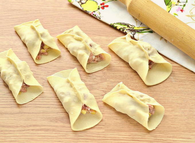 Манты с картошкой, фаршем и луком Манты с картошкой, фаршем и луком