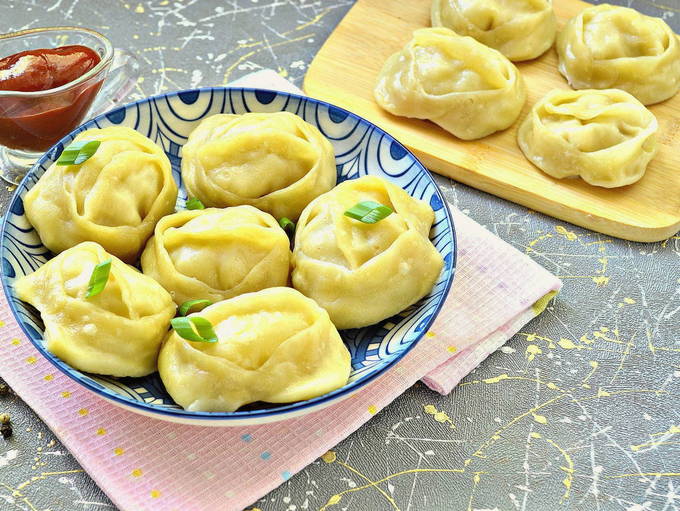 Манты с курицей и картошкой Манты с курицей и картошкой