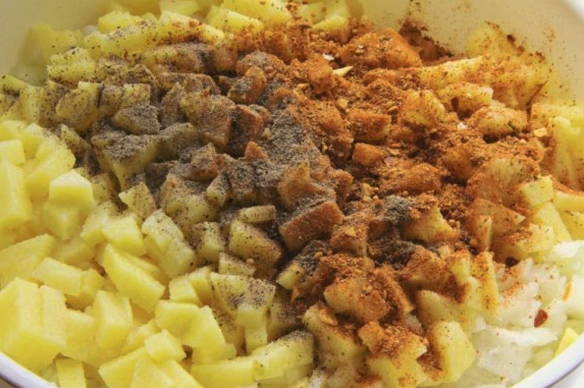 Манты с рубленым мясом и картошкой Манты с рубленым мясом и картошкой