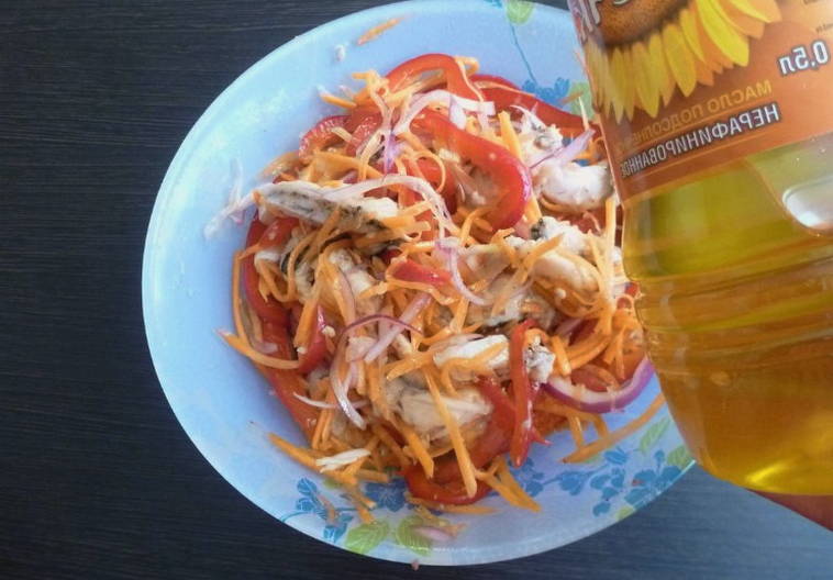 Хе из щуки по-корейски с луком и морковью Хе из щуки по-корейски с луком и морковью