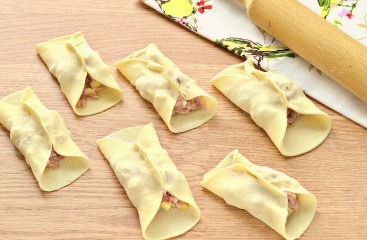 Манты с фаршем, картошкой и луком Манты с фаршем, картошкой и луком