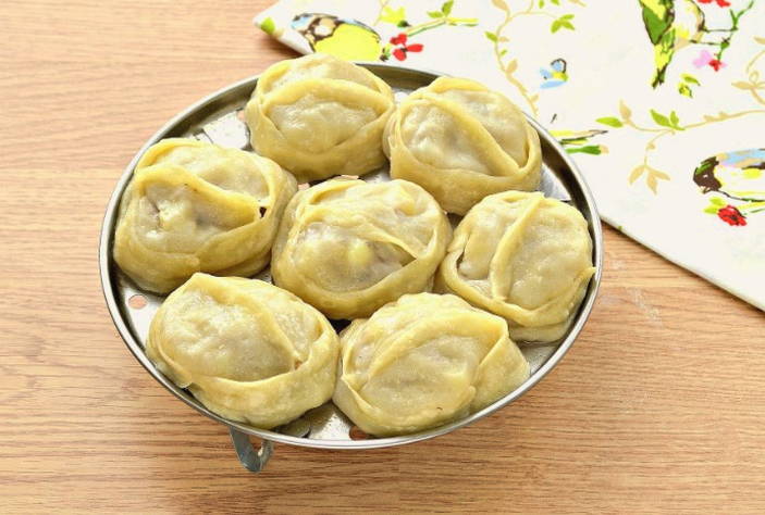 Манты с фаршем, картошкой и луком Манты с фаршем, картошкой и луком