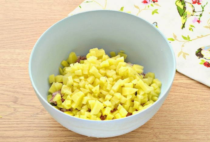 Манты с фаршем, картошкой и луком Манты с фаршем, картошкой и луком