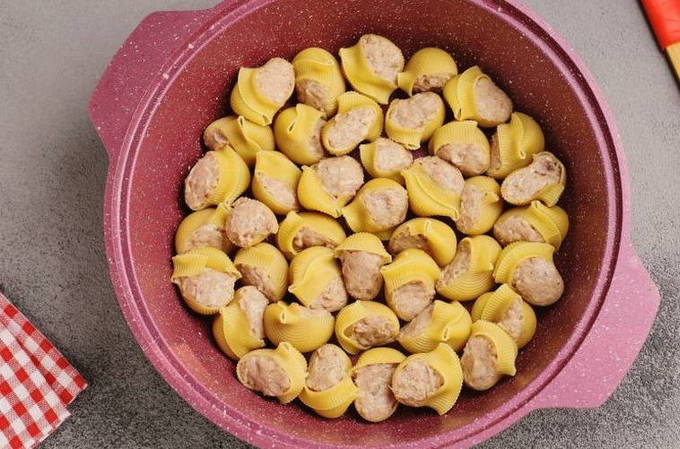 Фаршированные макароны-ракушки с фаршем Фаршированные макароны-ракушки с фаршем