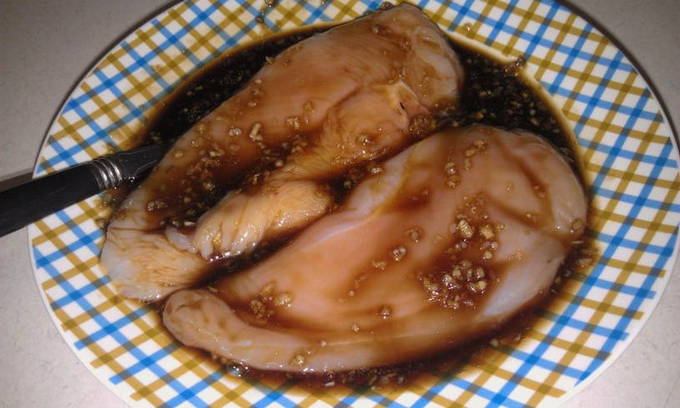 Курица с ананасами под сыром в духовке Курица с ананасами под сыром в духовке