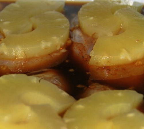 Курица с ананасами под сыром в духовке Курица с ананасами под сыром в духовке