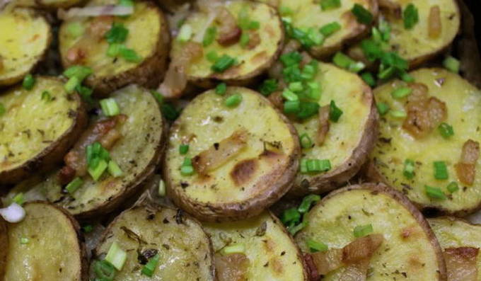 Картошка с салом в духовке