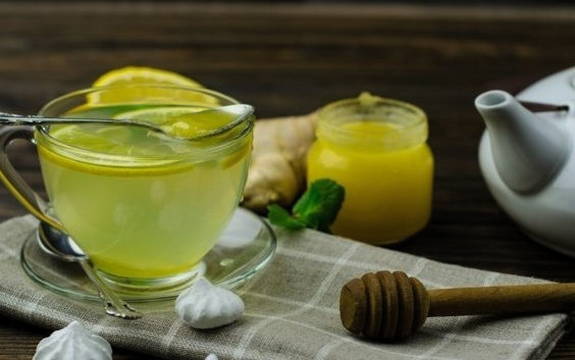 Чай с лимоном и имбирем Чай с лимоном и имбирем
