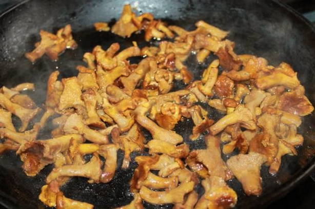 Салат Лисичка с корейской морковкой Салат Лисичка с корейской морковкой