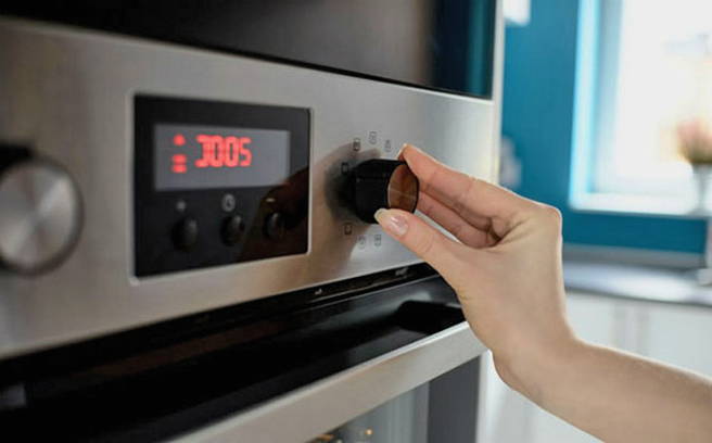 Запеченная скумбрия с картошкой в духовке