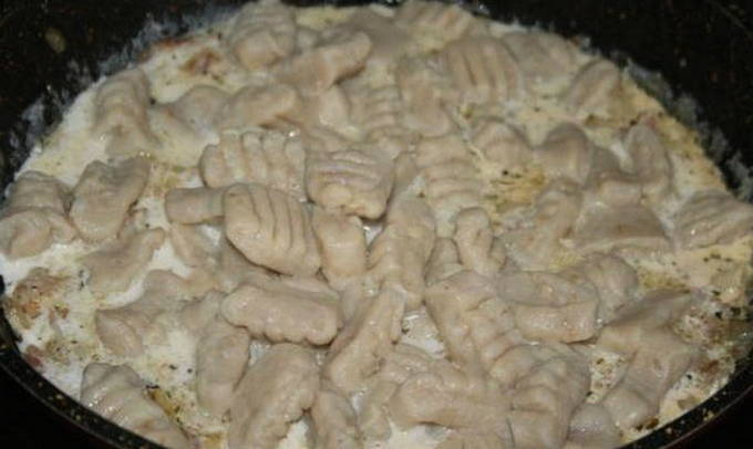 Ньокки с беконом Ньокки с беконом