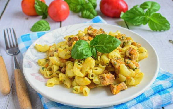 Макароны с мясом на сковороде Макароны с мясом на сковороде