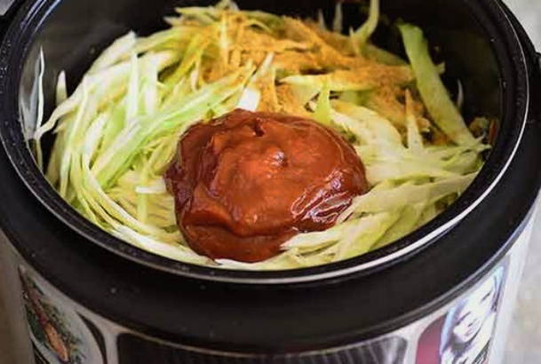 Тушеная капуста с мясом в мультиварке Тушеная капуста с мясом в мультиварке
