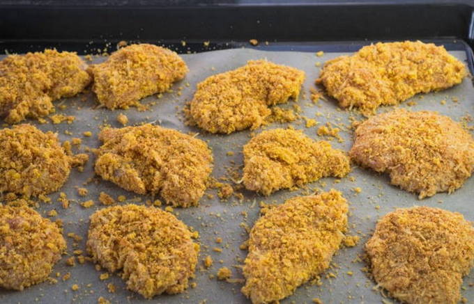 Куриная грудка в панировке Куриная грудка в панировке