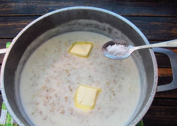 Овсяная каша на воде и молоке Овсяная каша на воде и молоке