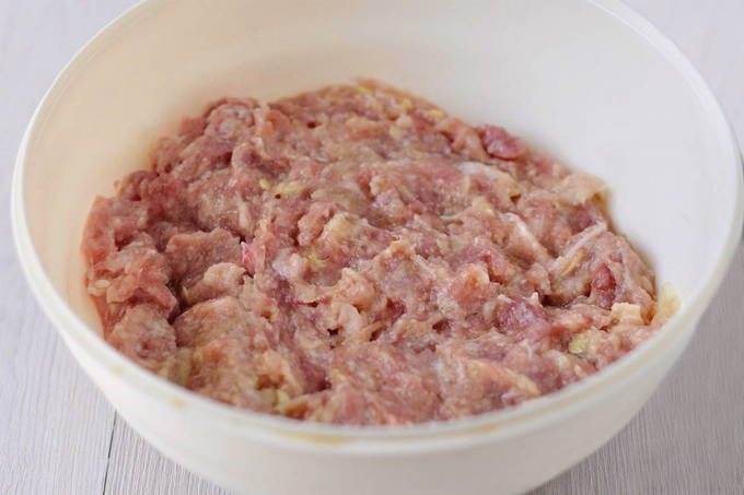 Котлеты мясные с кабачком Котлеты мясные с кабачком