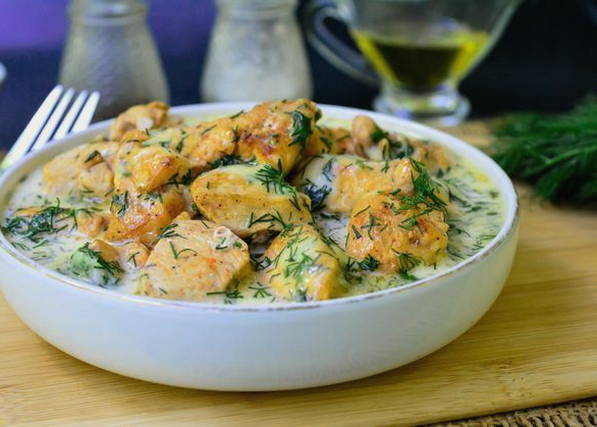 Курица в сливочном соусе Курица в сливочном соусе