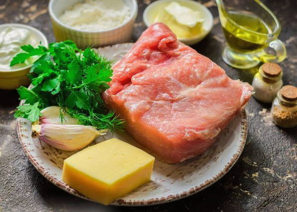 Мясные рулетики из свинины с начинкой