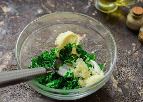 Мясные рулетики из свинины с начинкой