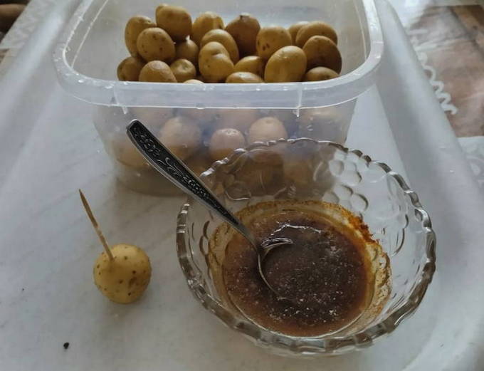 Молодая картошка в духовке Молодая картошка в духовке
