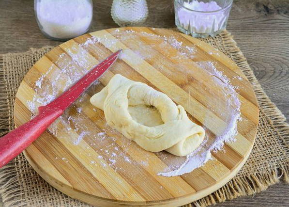 Булочки с вареньем в духовке Булочки с вареньем в духовке