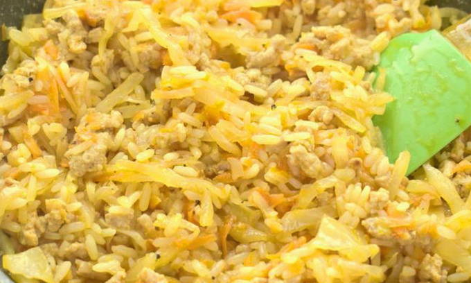 Тушеная капуста с рисом и фаршем Тушеная капуста с рисом и фаршем