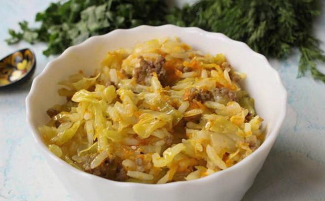 Тушеная капуста с рисом и фаршем Тушеная капуста с рисом и фаршем