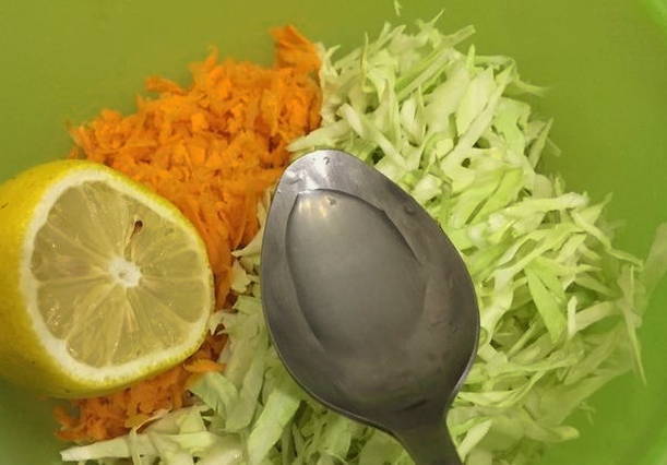 Витаминный салат из капусты и моркови, как в столовой Витаминный салат из капусты и моркови, как в столовой