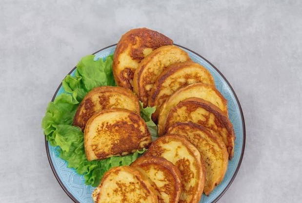 Хлеб в яйце