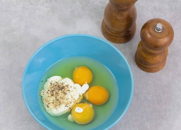 Хлеб в яйце