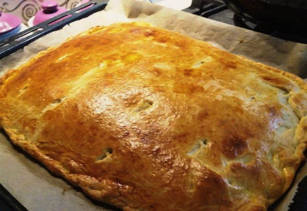 Пирог с капустой и яйцом из дрожжевого теста в духовке Пирог с капустой и яйцом из дрожжевого теста в духовке