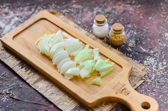 Свинина с грибами на сковороде