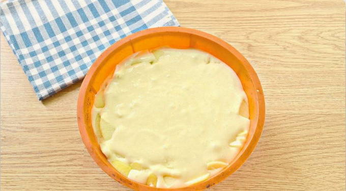 Шарлотка на майонезе Шарлотка на майонезе