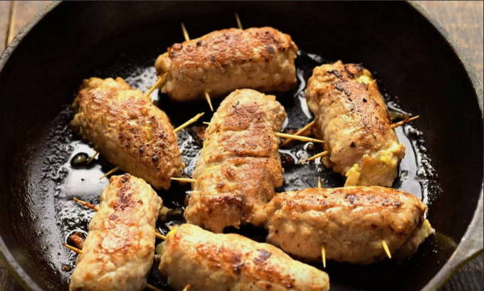 Мясные рулетики с начинкой
