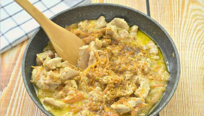 Мясо в сметанном соусе Мясо в сметанном соусе