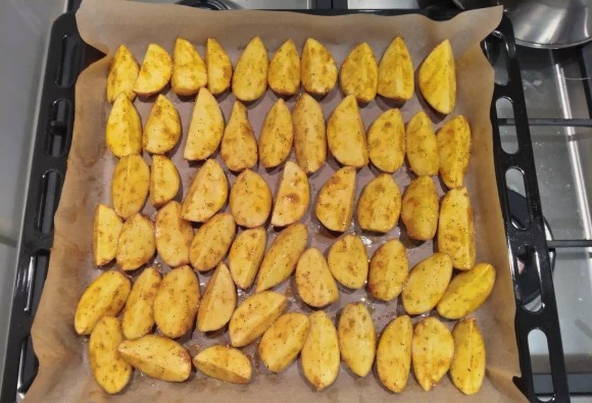 Картошка по-селянски в духовке Картошка по-селянски в духовке