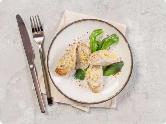 Рулетики из свинины с начинкой в духовке