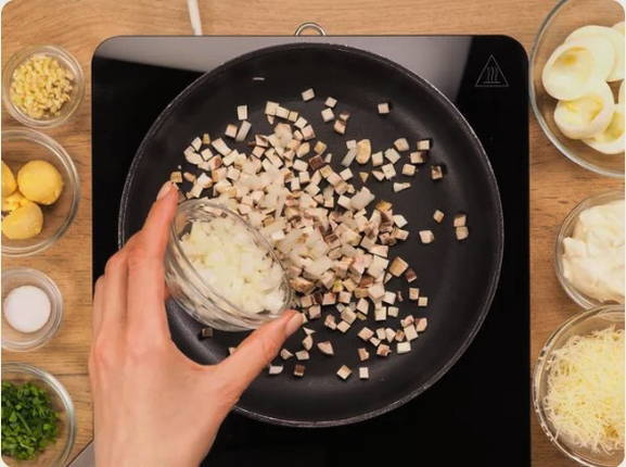 Фаршированные яйца грибами